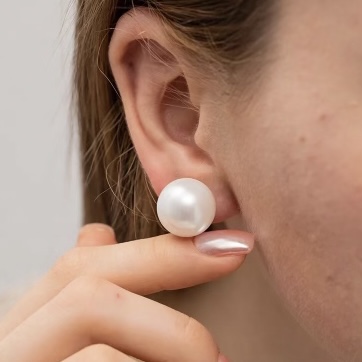 Pearl Studs