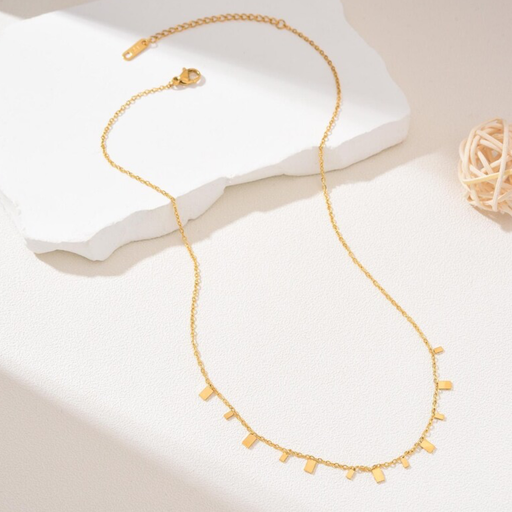 Alora Necklace 