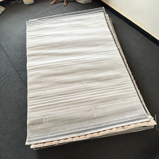 Minimal Rug