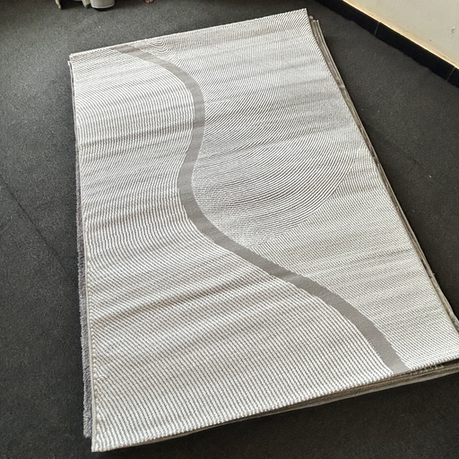 Minimal Rug